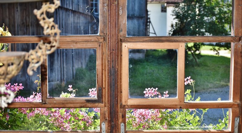 Dépannage vitrier à Vienne : Un service indispensable